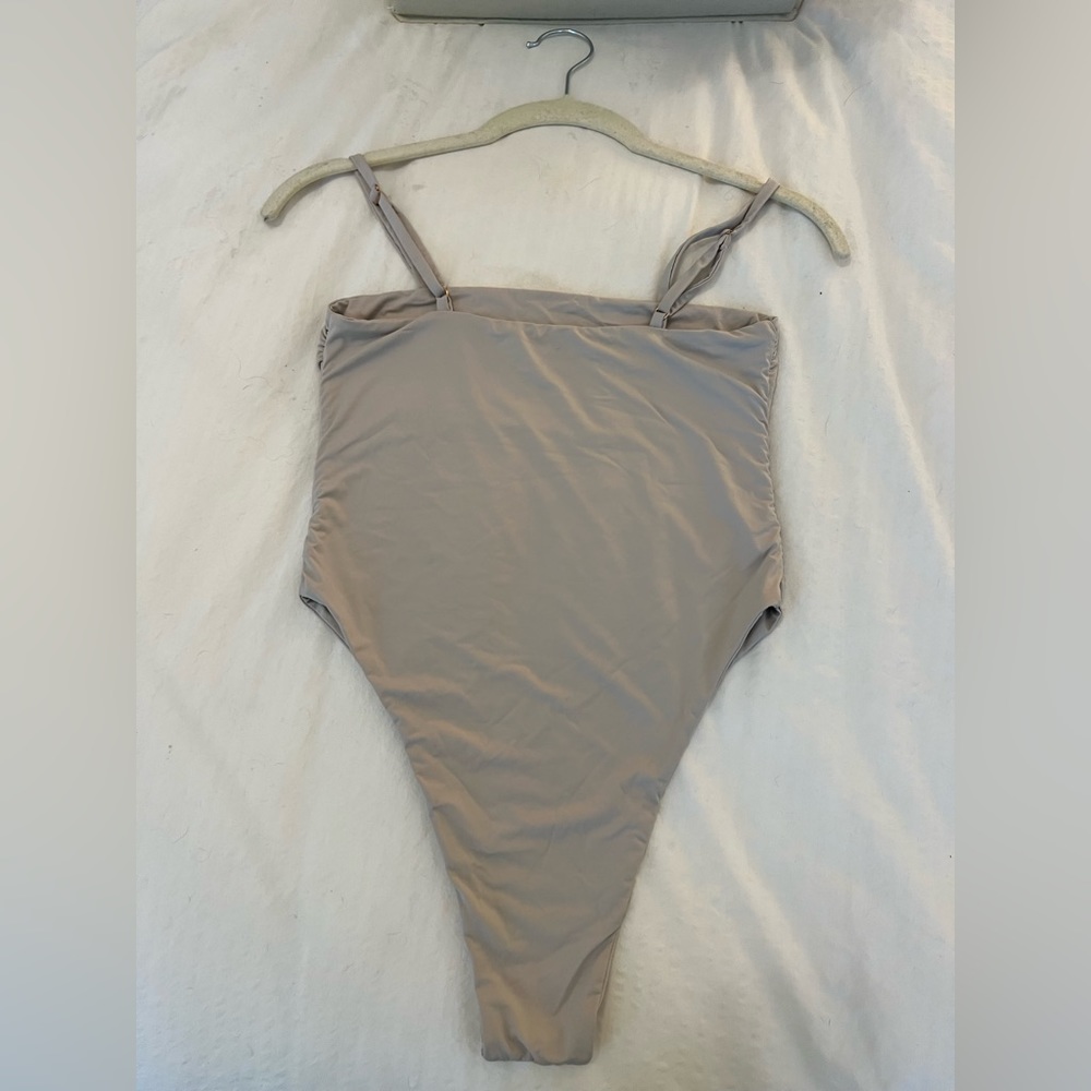 Myra swim high cut bathing suit